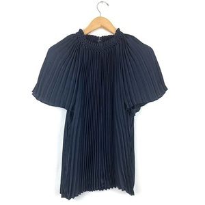 Ann Taylor navy accordion pleat short sleeve blouse